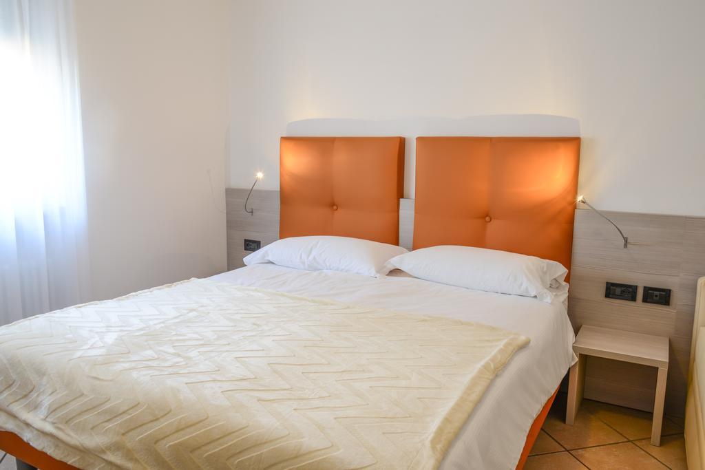 Residence Franca B&B Arco Szoba fotó